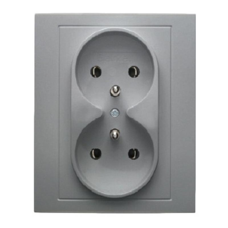 Berker Kwadrat alu - gniazdo podwójne (+0)