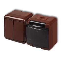 Karlik Junior brązowy - łącznik świecznikowy z gniazdem IP54 - 4WGHH-2d