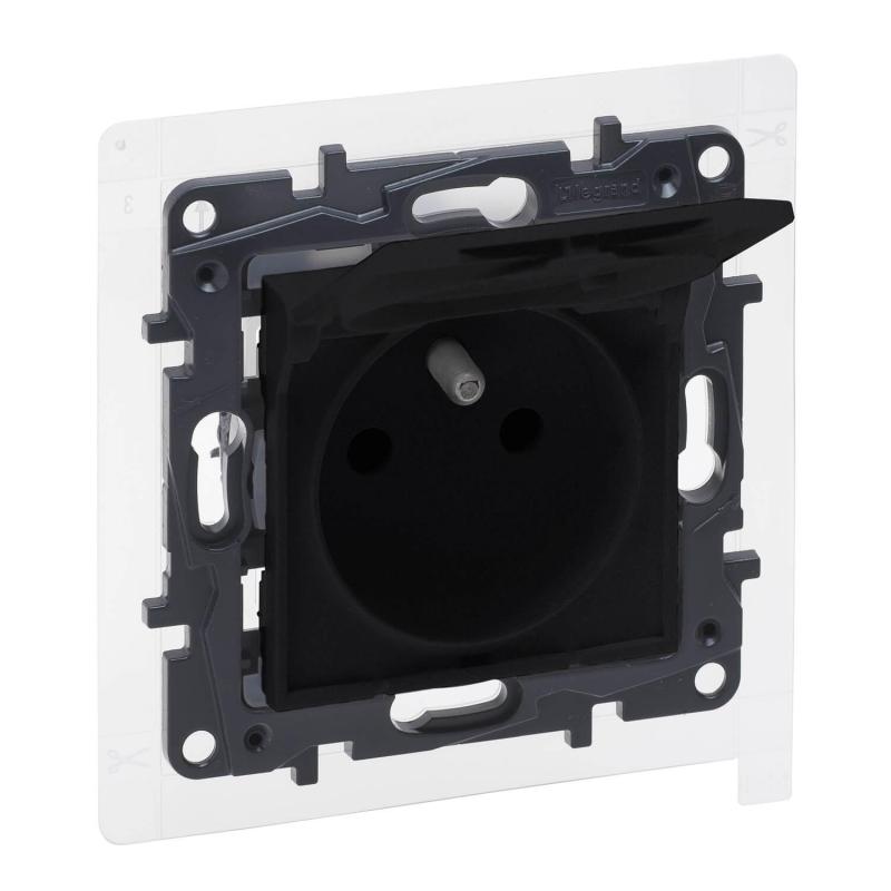 Legrand Niloe Step czarny - gniazdo bryzgoszczelne (+0)