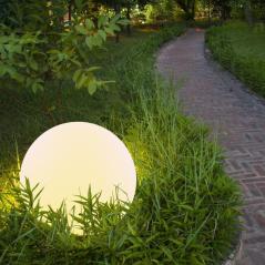 Lampa solarna Kula RGB 20 cm z pilotem Goldlux 325365